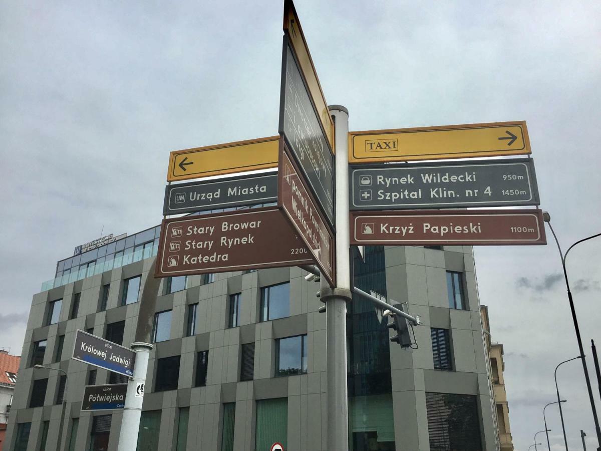 Fractal Guest Rooms - Poznan Centrum Andersia Square & Old Town Εξωτερικό φωτογραφία